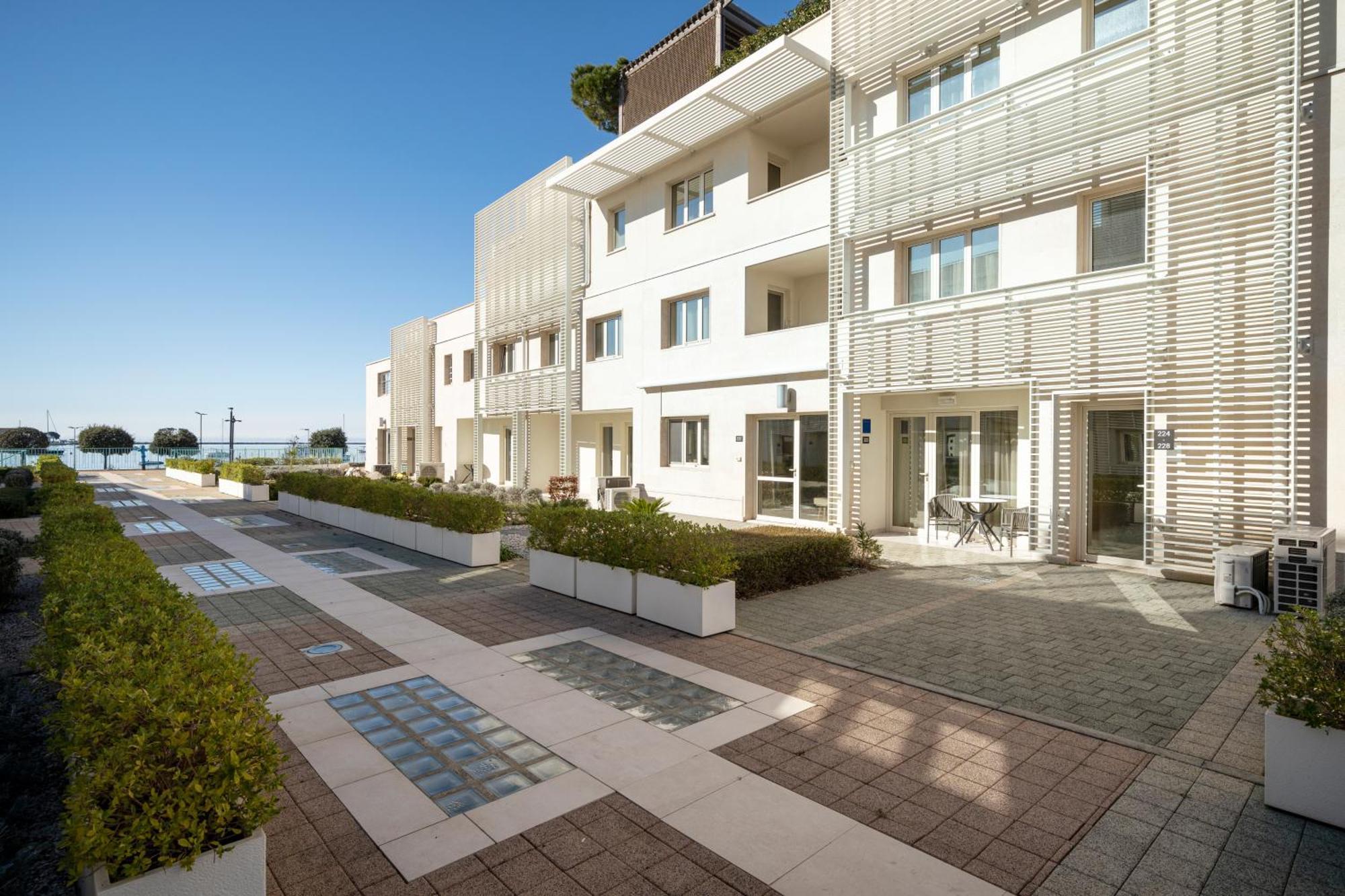Humagum Sea View Apartment - Garden Palace Umag Dış mekan fotoğraf